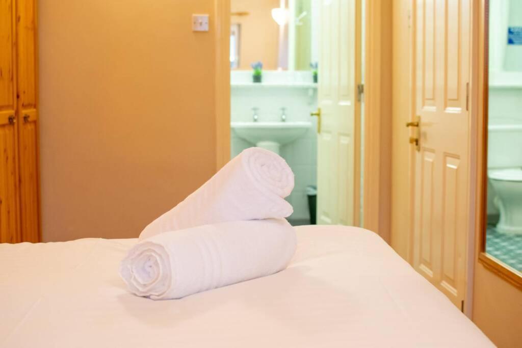 310 - The Carrowbeg At The Harbour Mills By Shortstays Westport Exterior photo