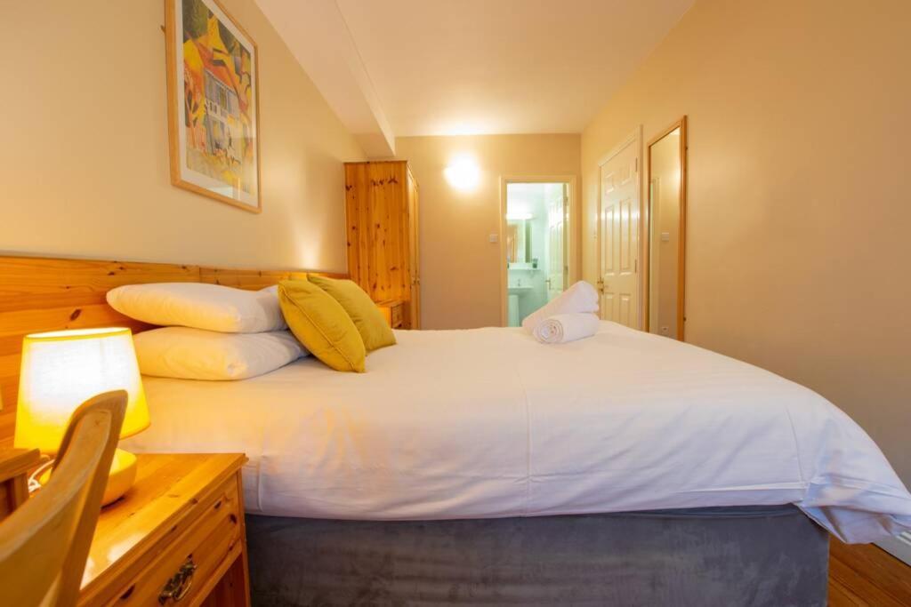 310 - The Carrowbeg At The Harbour Mills By Shortstays Westport Exterior photo