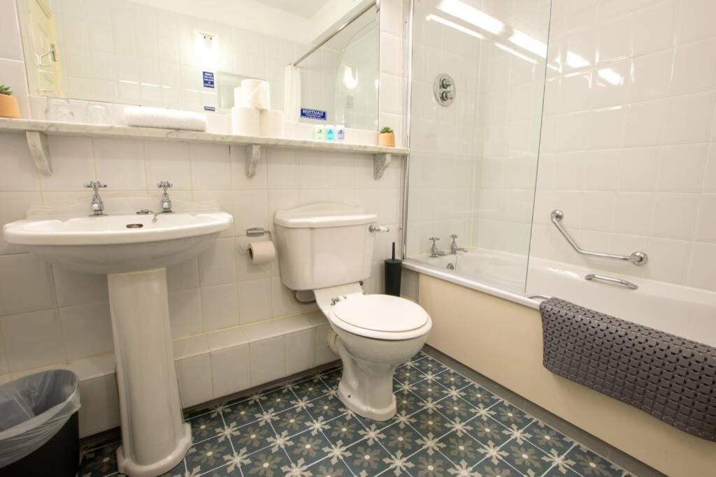 310 - The Carrowbeg At The Harbour Mills By Shortstays Westport Exterior photo
