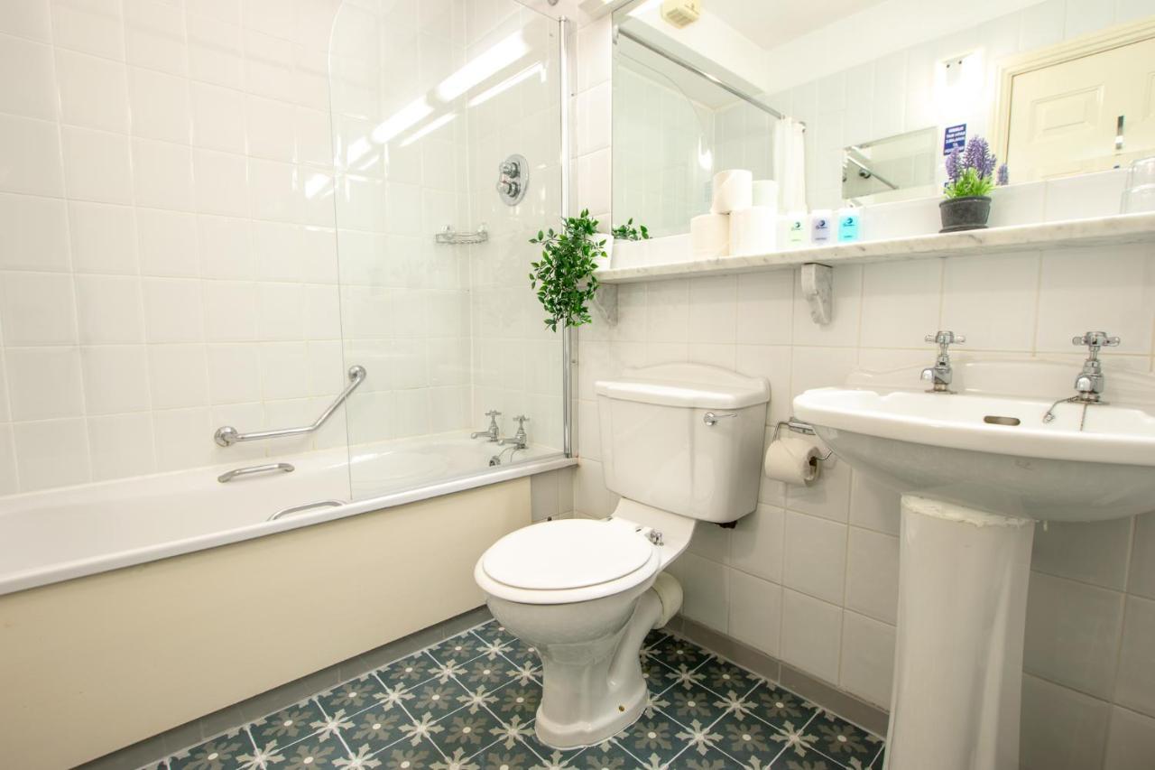 310 - The Carrowbeg At The Harbour Mills By Shortstays Westport Exterior photo